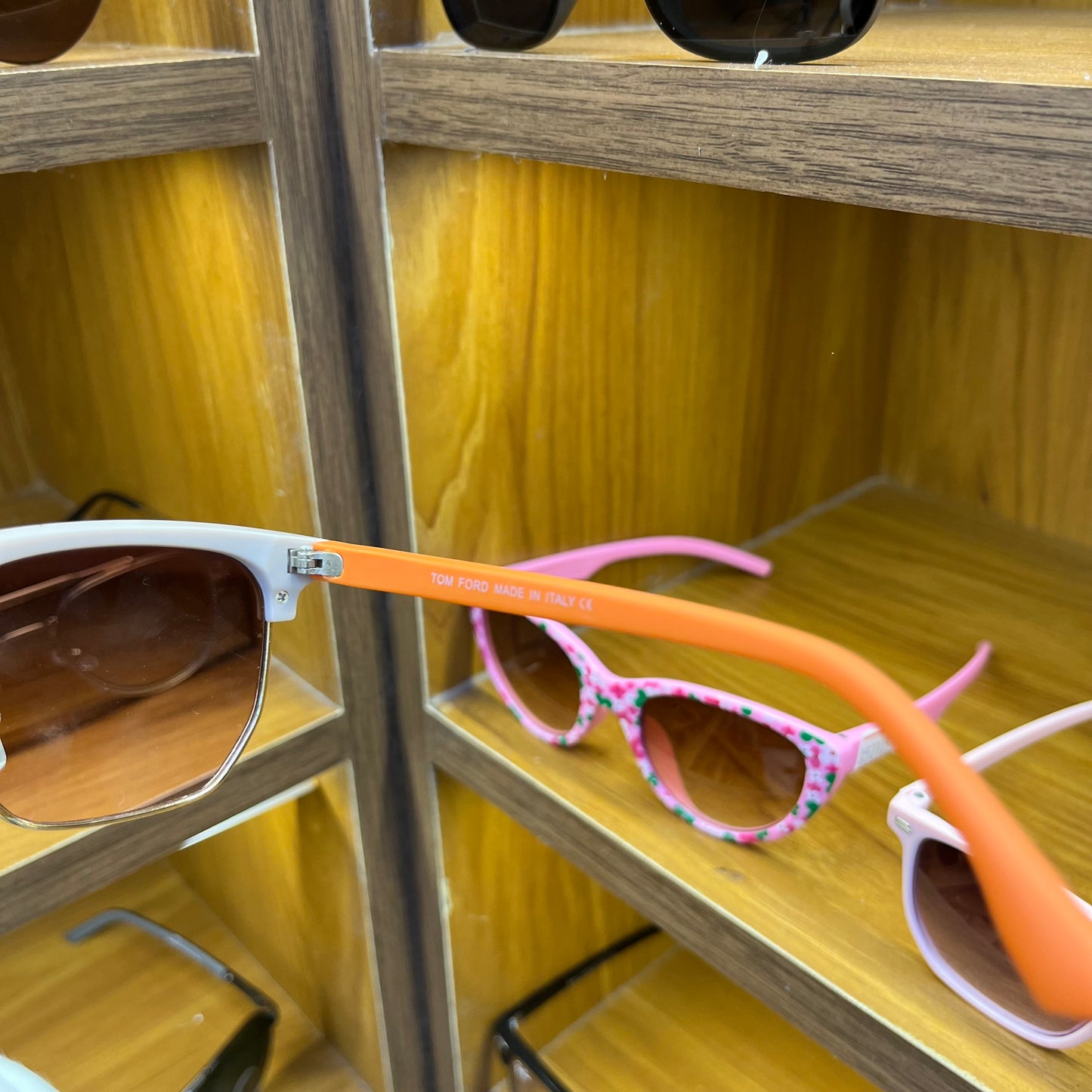 Tom Ford QJ18312 orange-white Premium Sunglasses For Men’s & Women’s