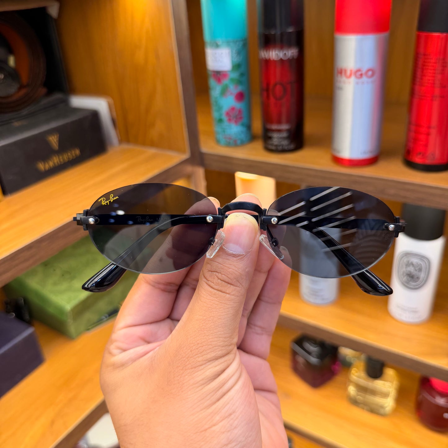 Ray Ban Oval Black frame-less Premium Sunglass