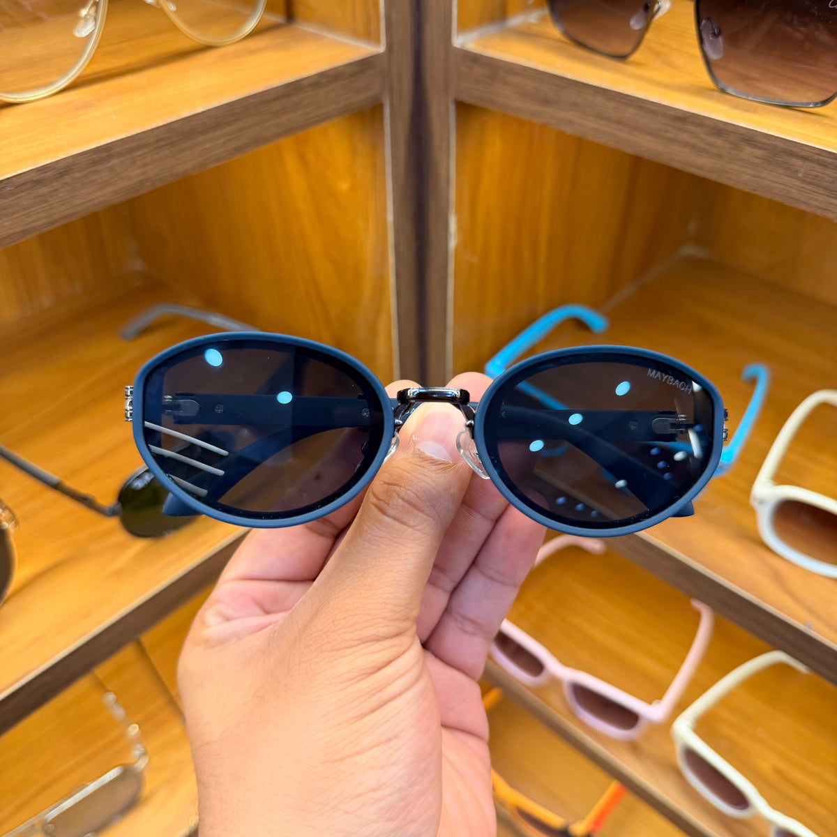 Maybach QJ18318 Oval Matt Black Premium Sunglasses