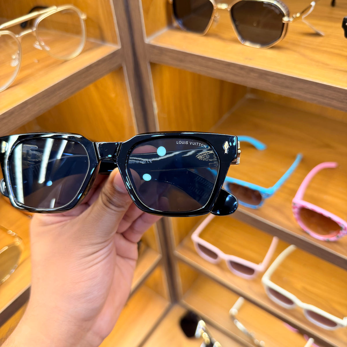 LV KZ1139 Black Rectangle Premium Sunglasses