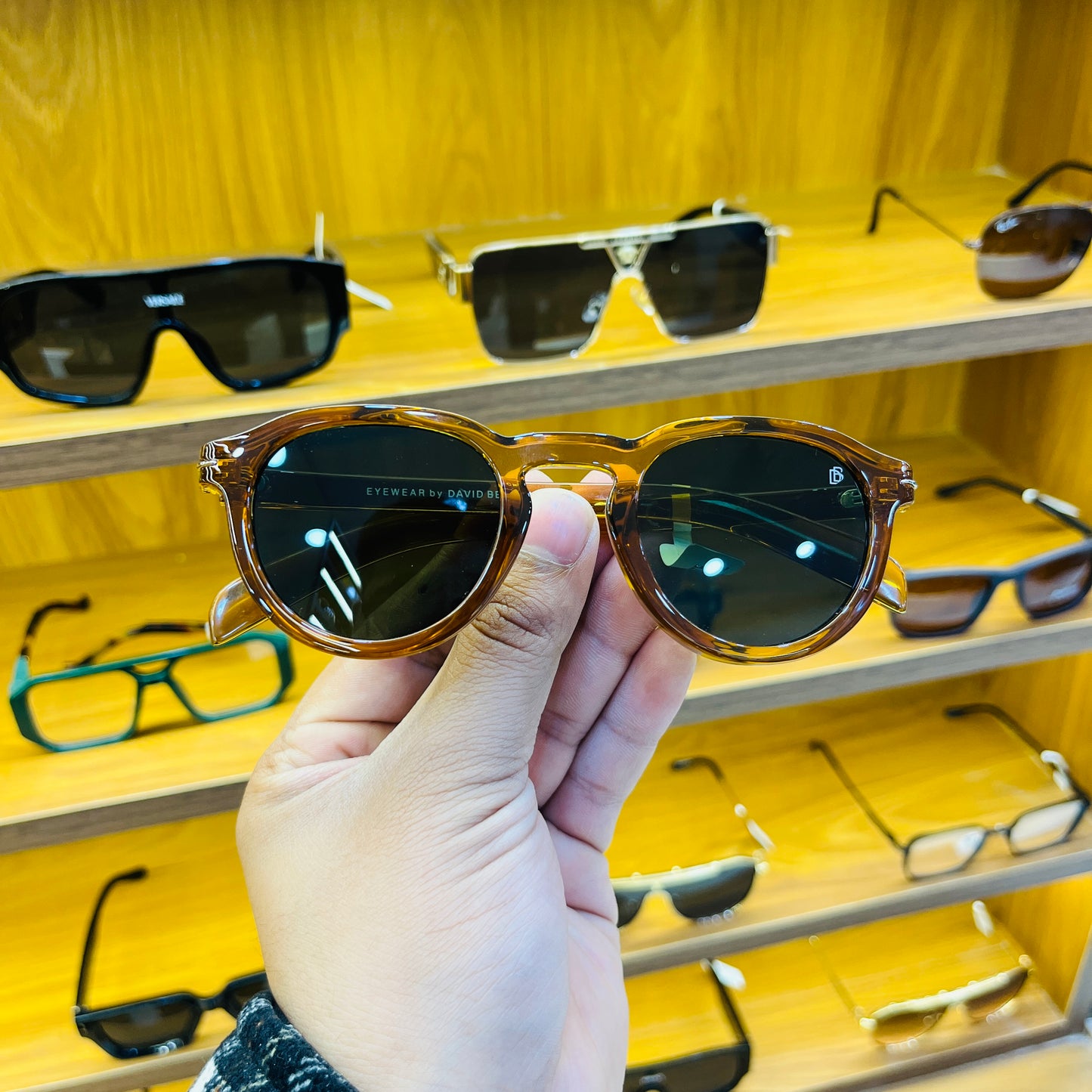 David Beckham Classic Round Sunglasses - Brown Frame, Retro Style