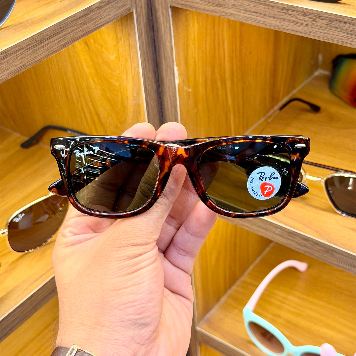 Ray Ban Brown Classic Wayfarer Polarised Sunglasses For Men’s & Women’s Both