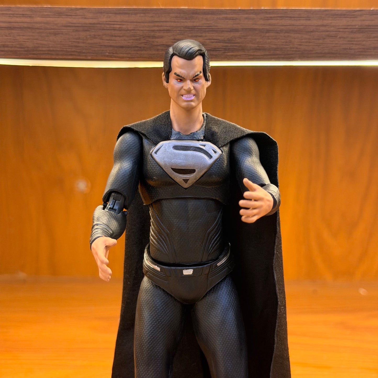 Superman Action Figure with Interchangeable Head & Hands – Collectible Figure