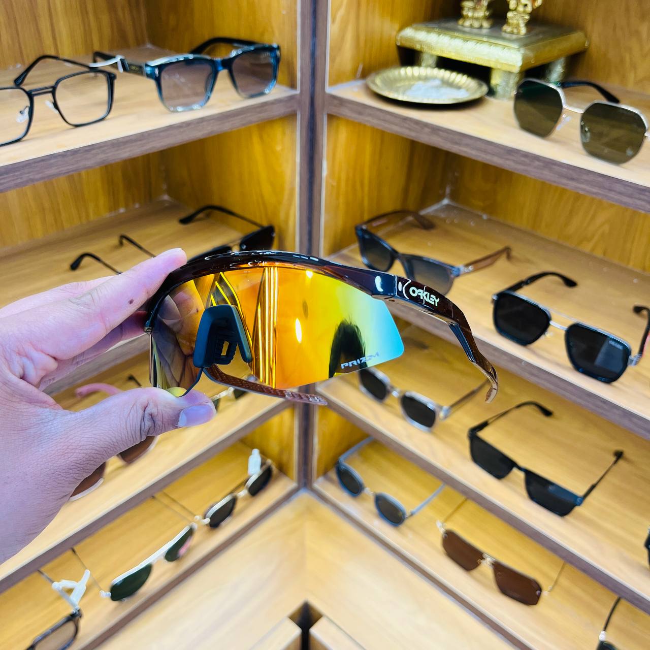 Hydra Brown Mercury With Cover, Best Sports Sunglass for Unisex (Men & Women)