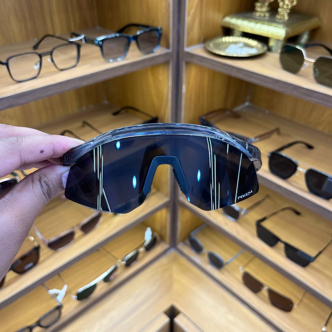 Hydra Full Trans Black With Cover, Best Sports Sunglass for Unisex (Men & Women)