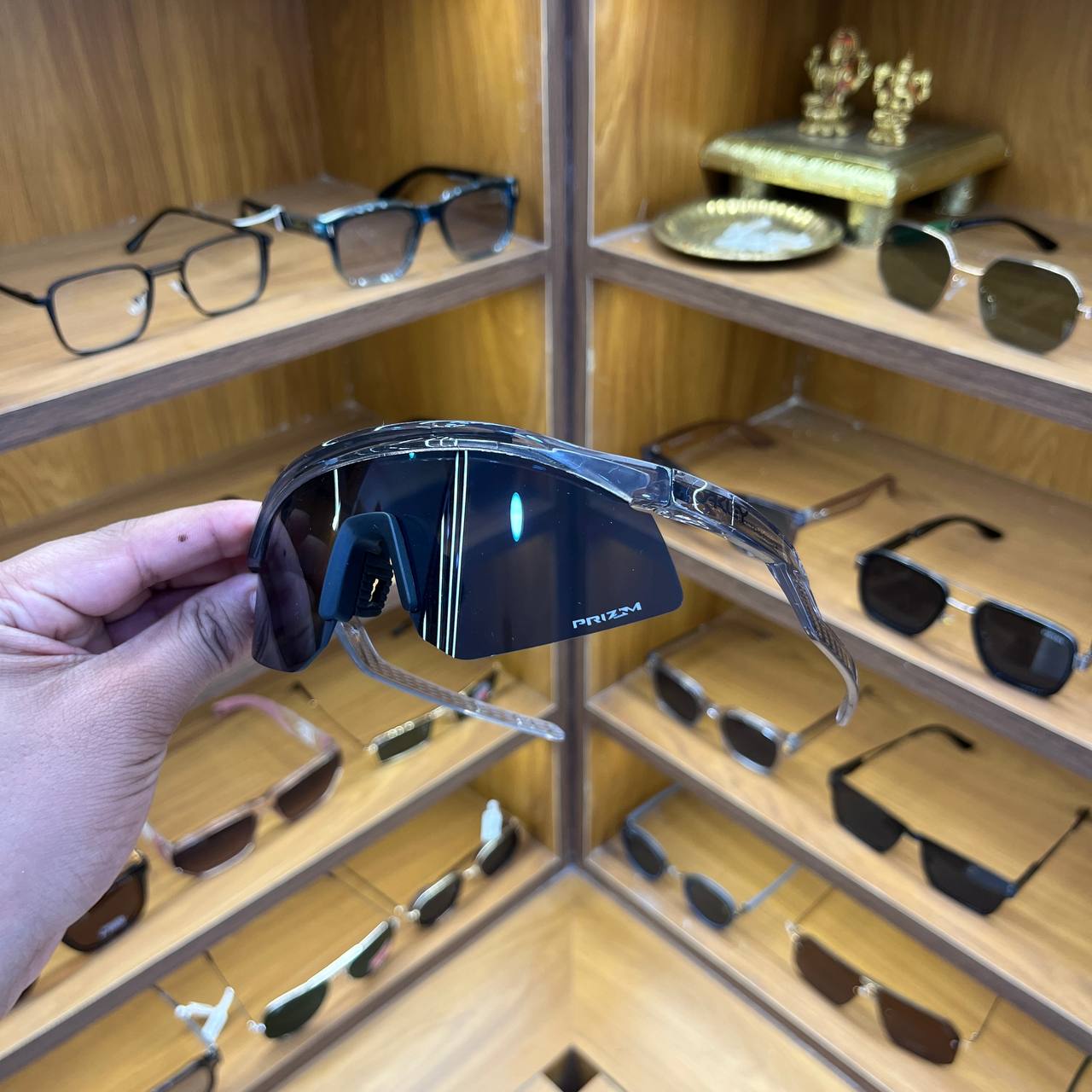 Hydra Full Trans Black With Cover, Best Sports Sunglass for Unisex (Men & Women)