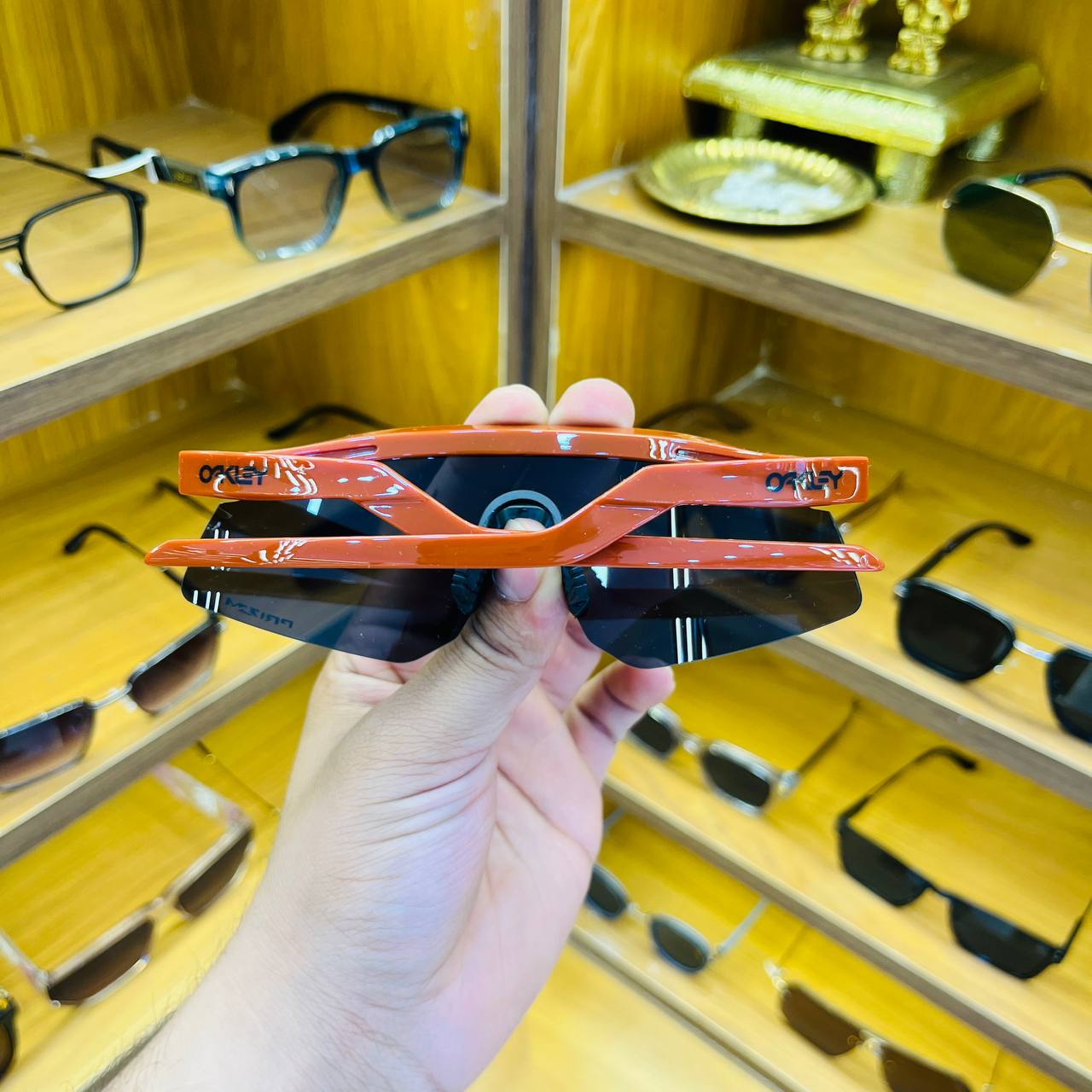 Hydra Reddish Orange Black With Cover, Best Sports Sunglass for Unisex (Men & Women)
