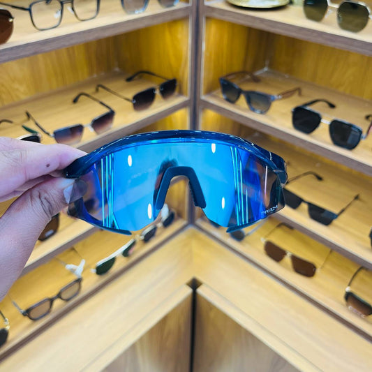 Hydra Artic Blue With Cover, Best Sports Sunglass for Unisex (Men & Women)