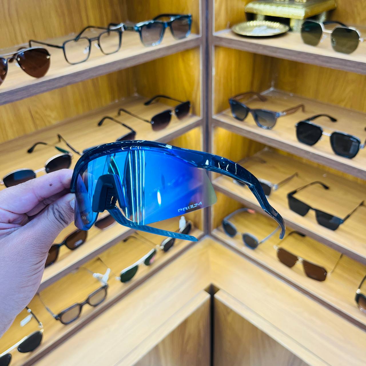 Hydra Artic Blue With Cover, Best Sports Sunglass for Unisex (Men & Women)